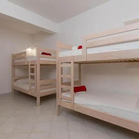 Free Bird - Bed In Five Bed Mixed 4