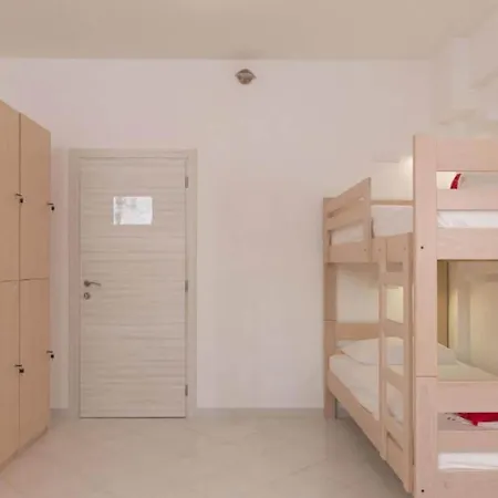 Free Bird - Bed In Five Bed Mixed 4 Prázdninový dům