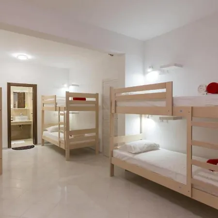 Free Bird - Bed In Five Bed Mixed 4 Tatil Evi